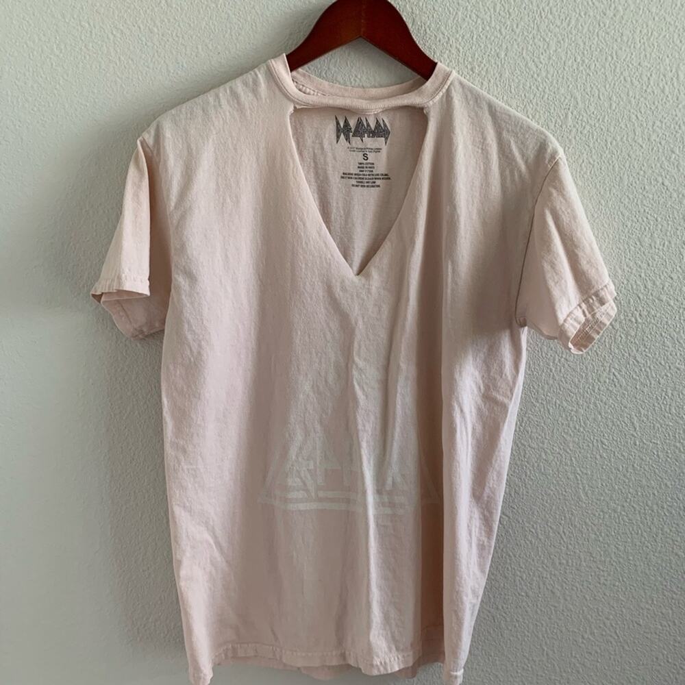 Def Leppard Cut-Out Band Tee Small